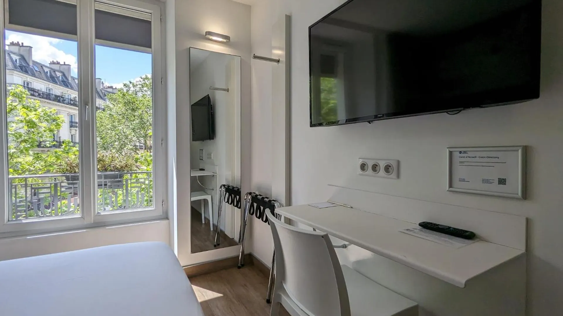 Best Western Hotel Le Montparnasse Parigi 3*,